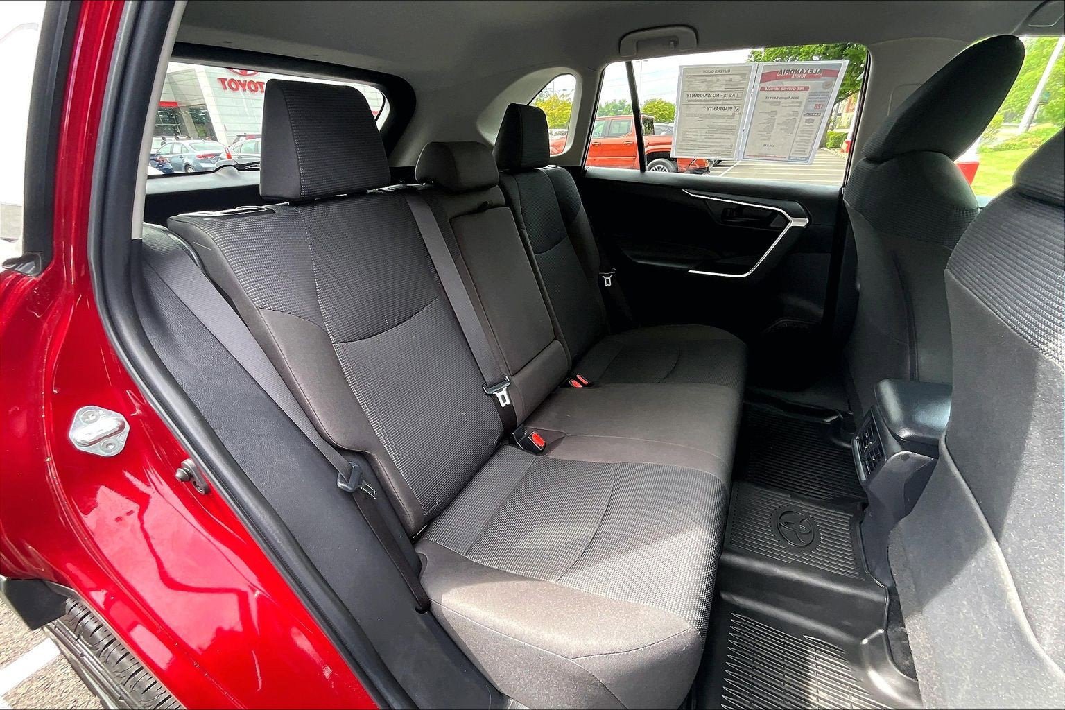 Used 2024 Toyota RAV4 LE AWD/4WD image 25