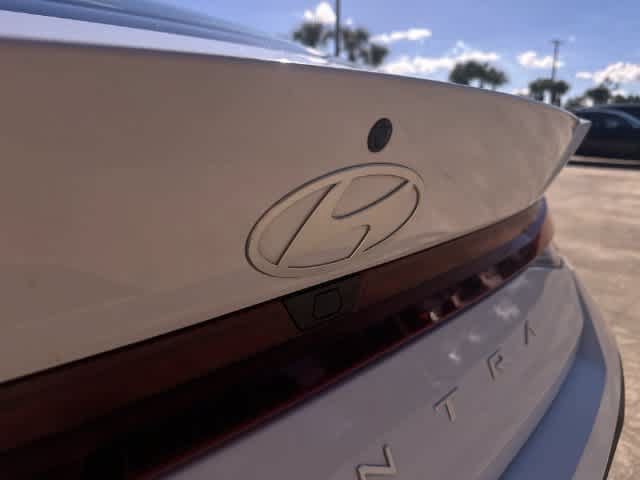 Used 2024 Hyundai Elantra SEL FWD image 18