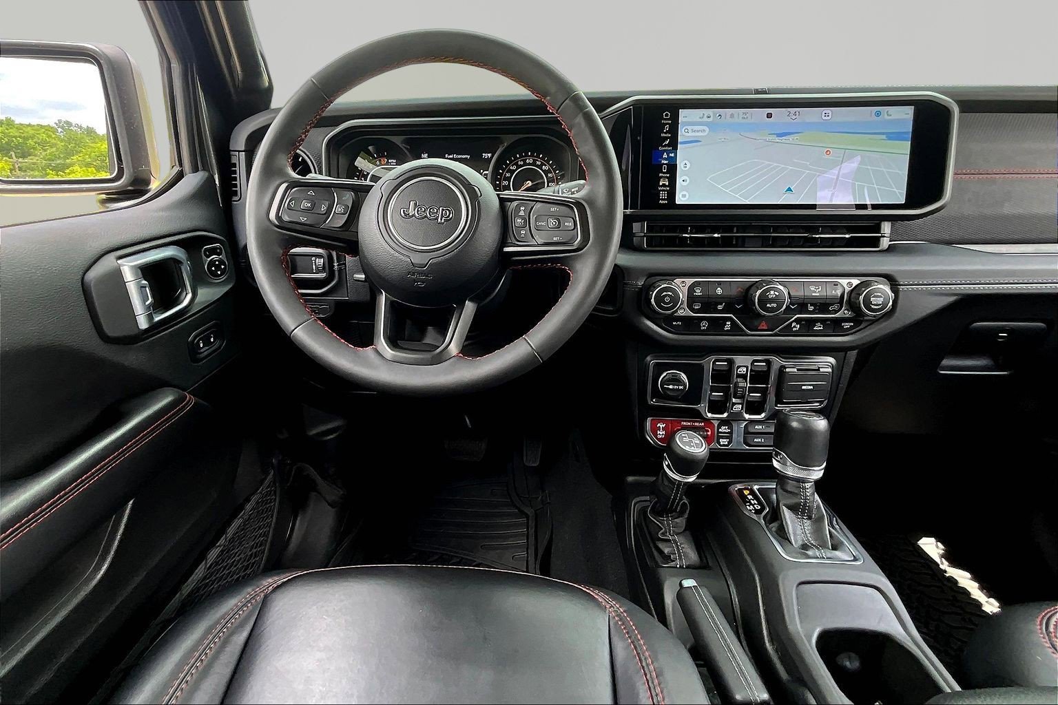 Used 2024 Jeep Gladiator Rubicon AWD/4WD image 8