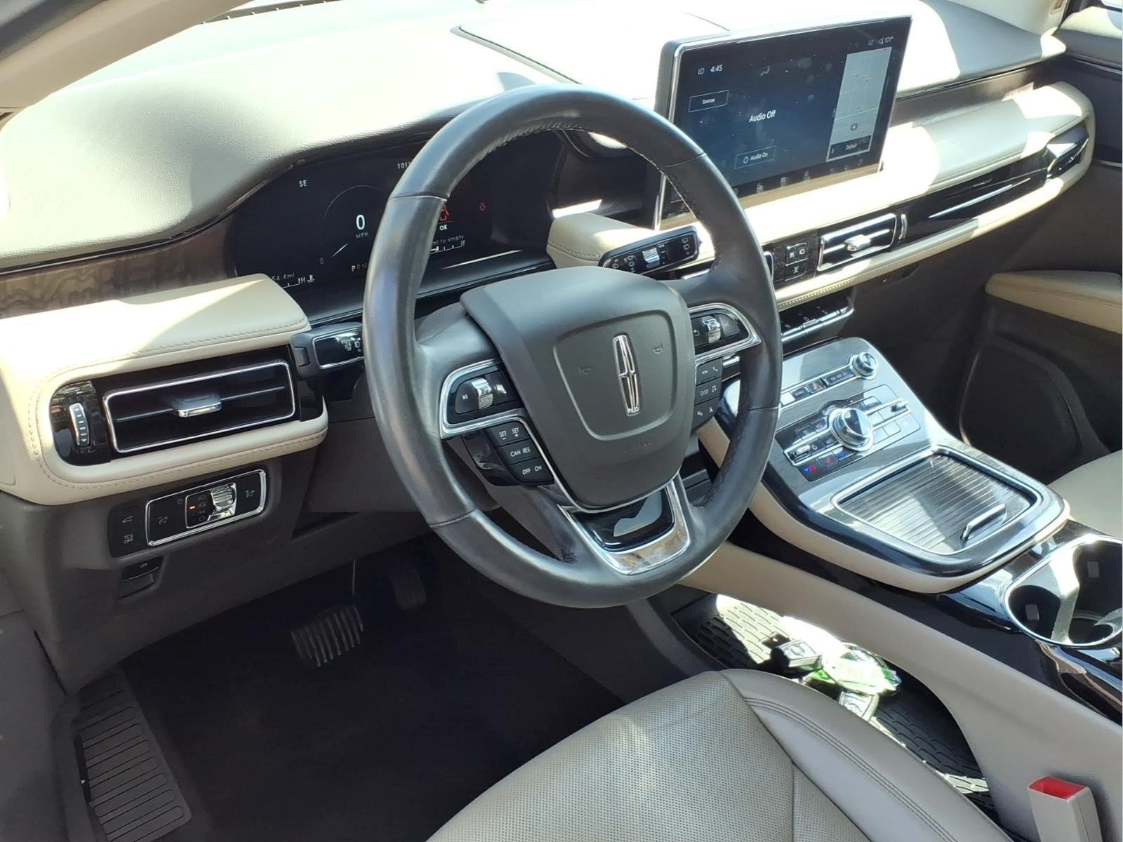 Used 2023 Lincoln Nautilus Reserve FWD image 17