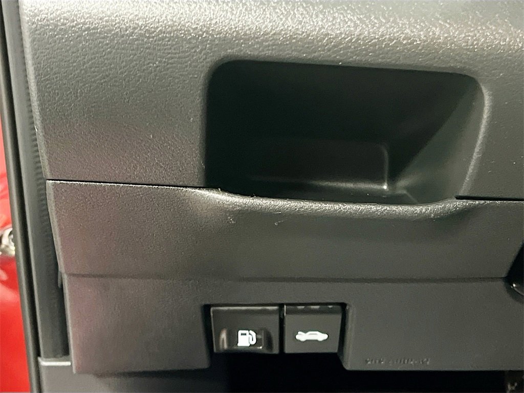 Used 2020 Nissan Kicks SR w/ SR Premium Package image 10