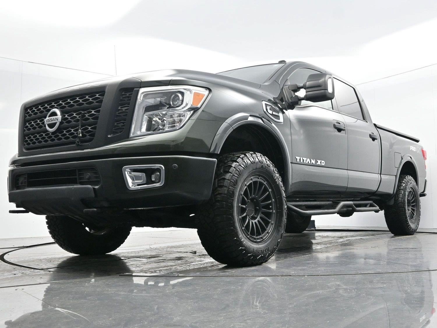 Used 2019 Nissan Titan PRO-4X w/ Pro-4x Convenience Package AWD/4WD image 47