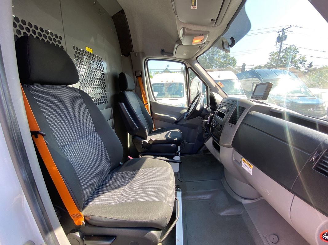 Used 2013 Freightliner Sprinter 3500 image 20