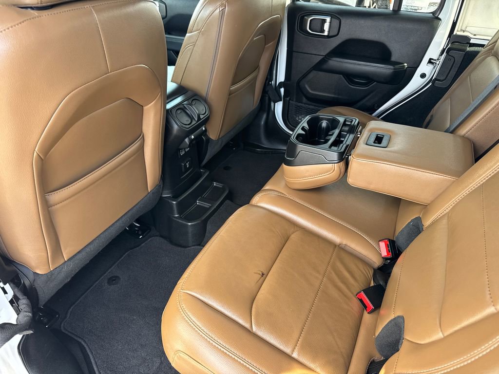 Certified 2023 Jeep Wrangler Sahara w/ Safety Group image 19