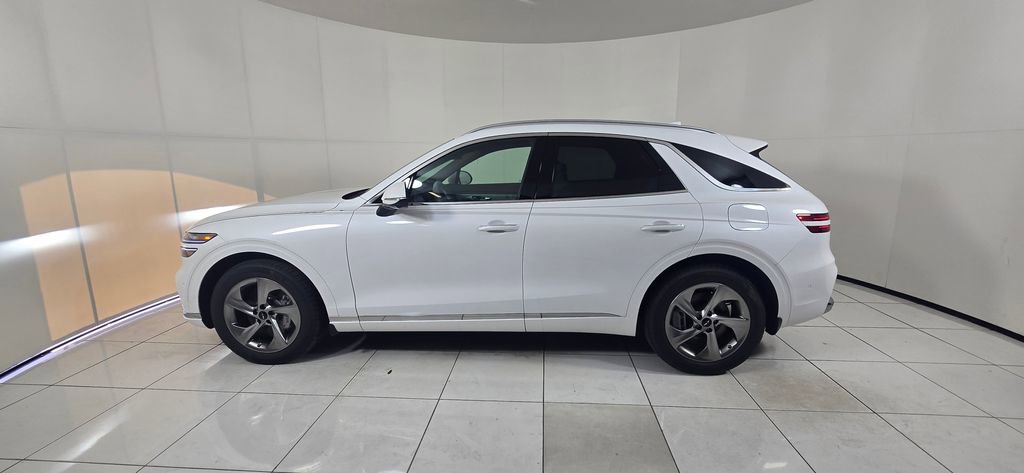 New 2026 Genesis GV70 2.5T Advanced w/ G1 Accessory Package AWD/4WD image 9