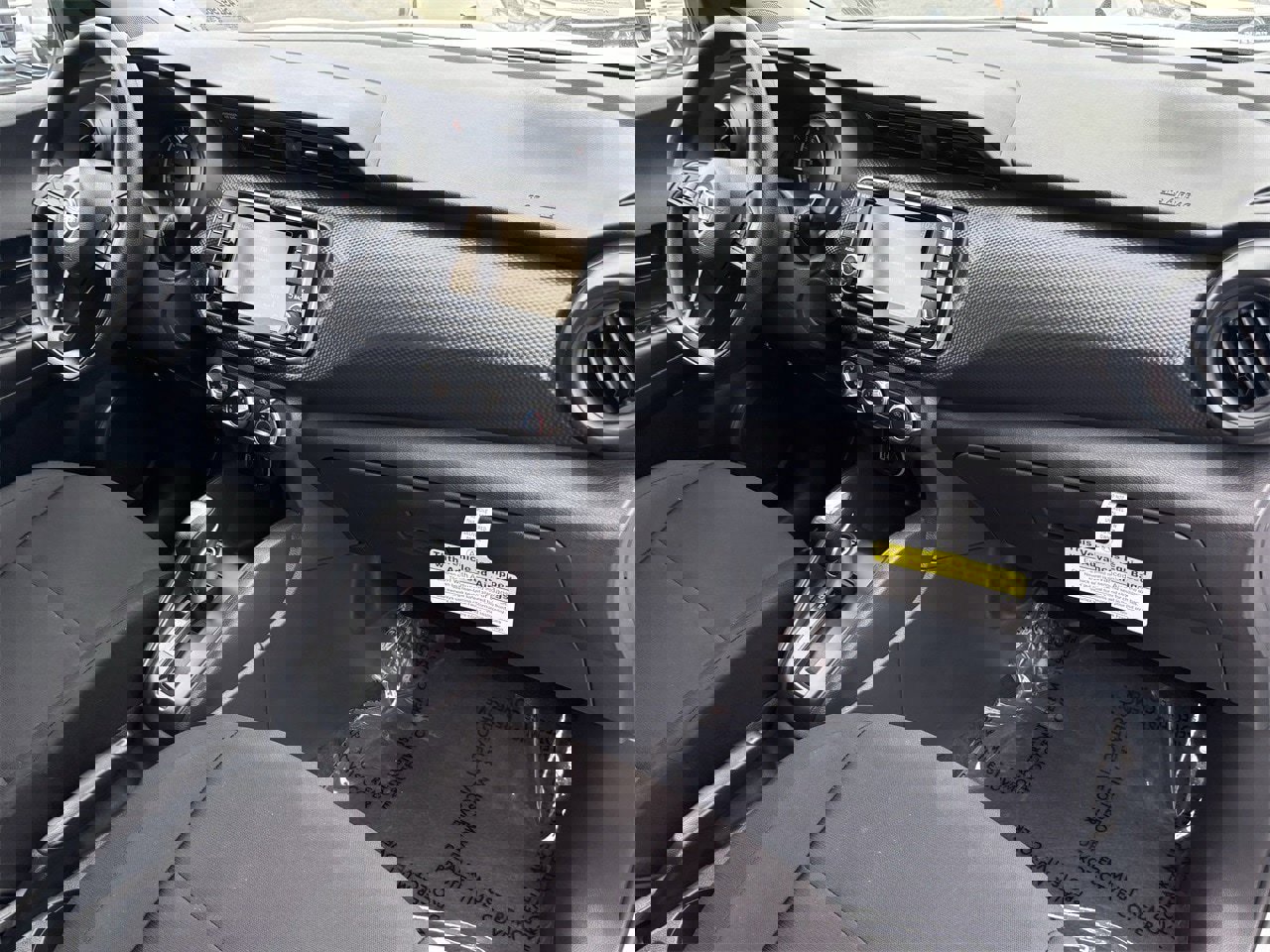 New 2025 Nissan Kicks Play S w/ Interior Electronics Package image 10