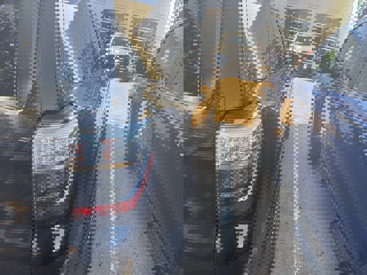 Used 2014 Toyota 4Runner SR5 image 8