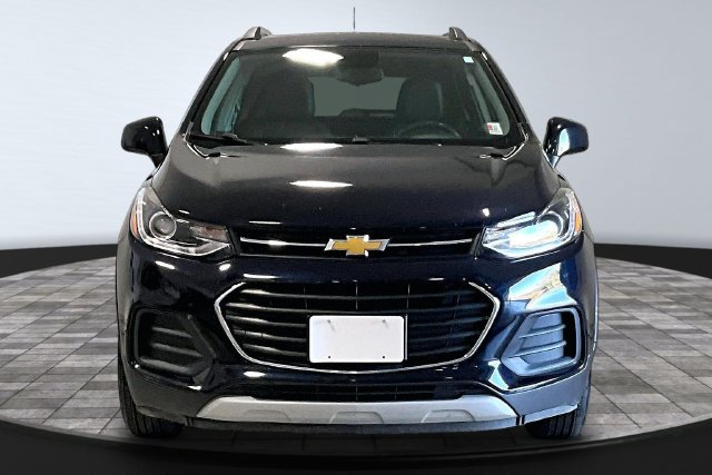 Used 2021 Chevrolet Trax LT FWD image 2