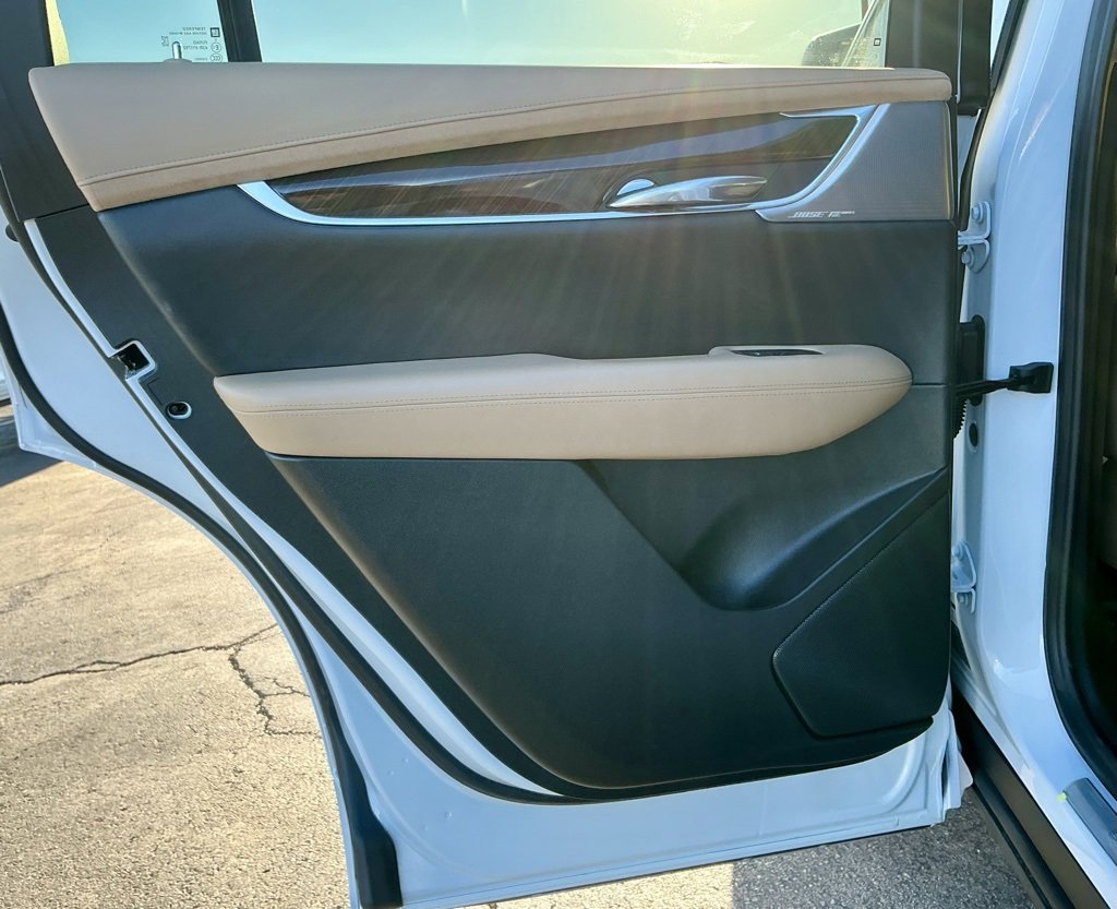 Used 2025 Cadillac XT6 Premium Luxury w/ Platinum Package image 30