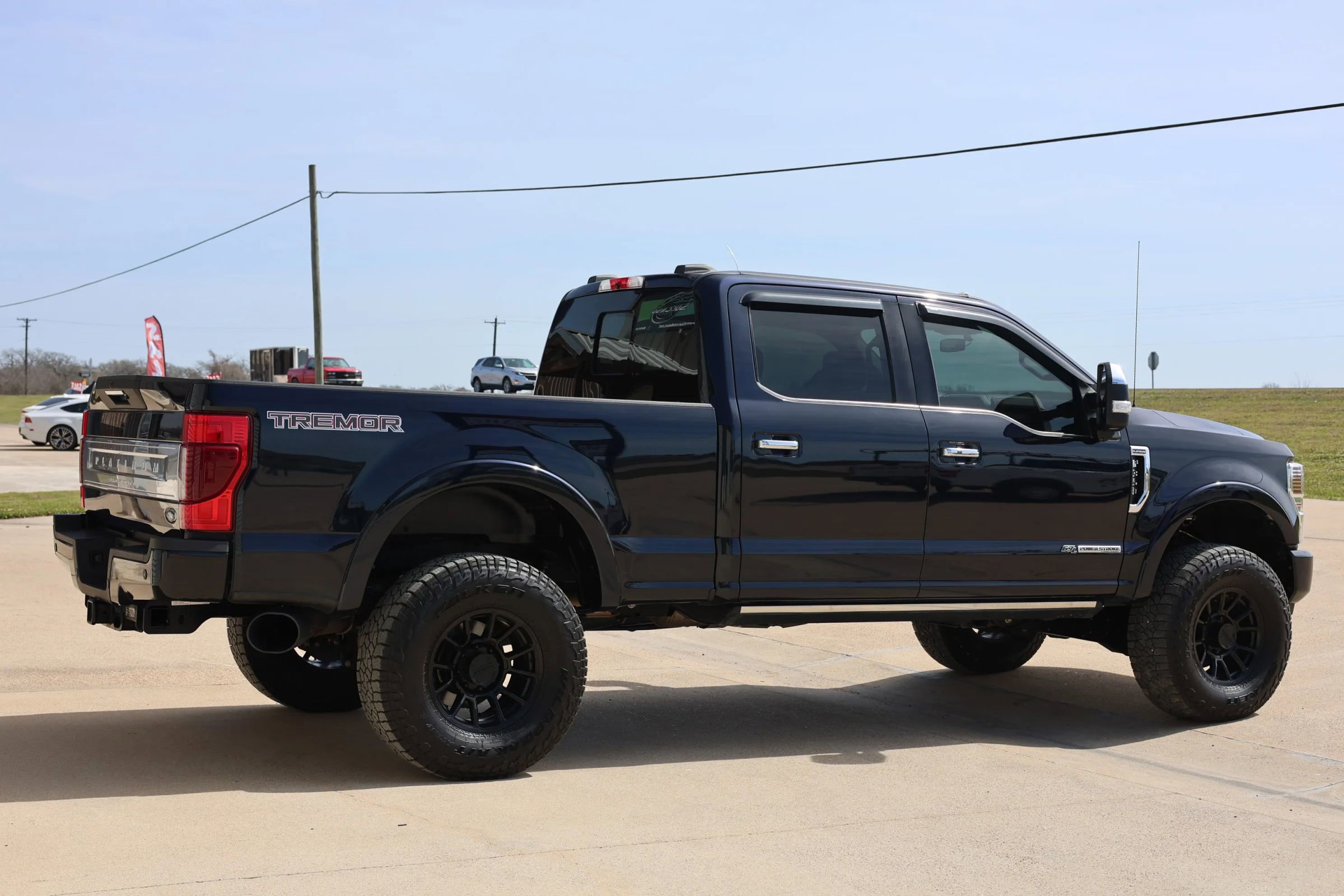 Used 2021 Ford F350 Platinum w/ Tremor Off-Road Package image 3