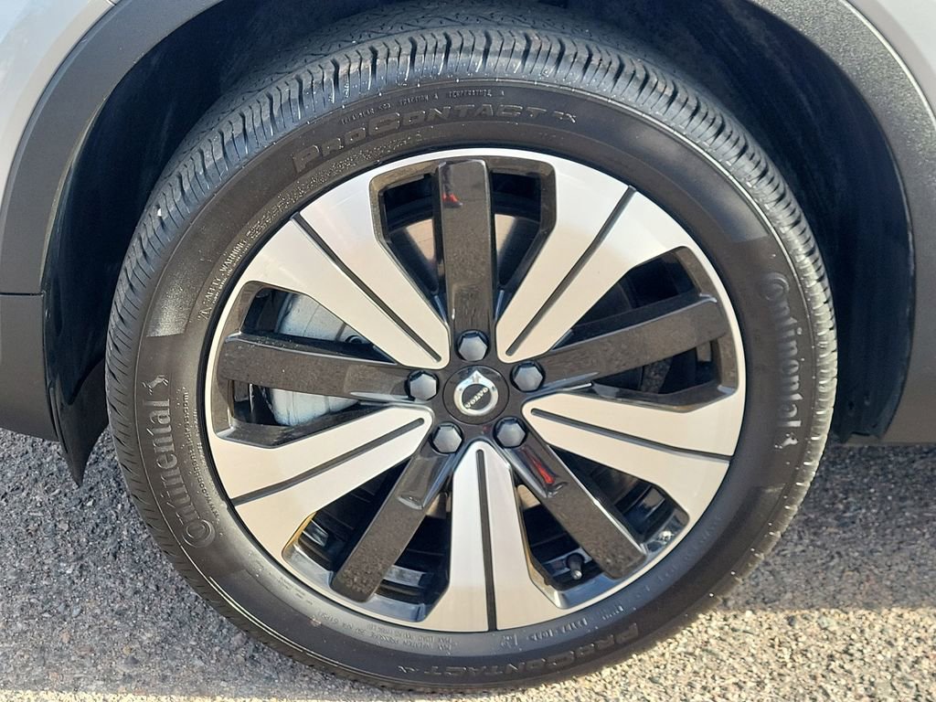 Used 2023 Volvo C40 Recharge Core image 17