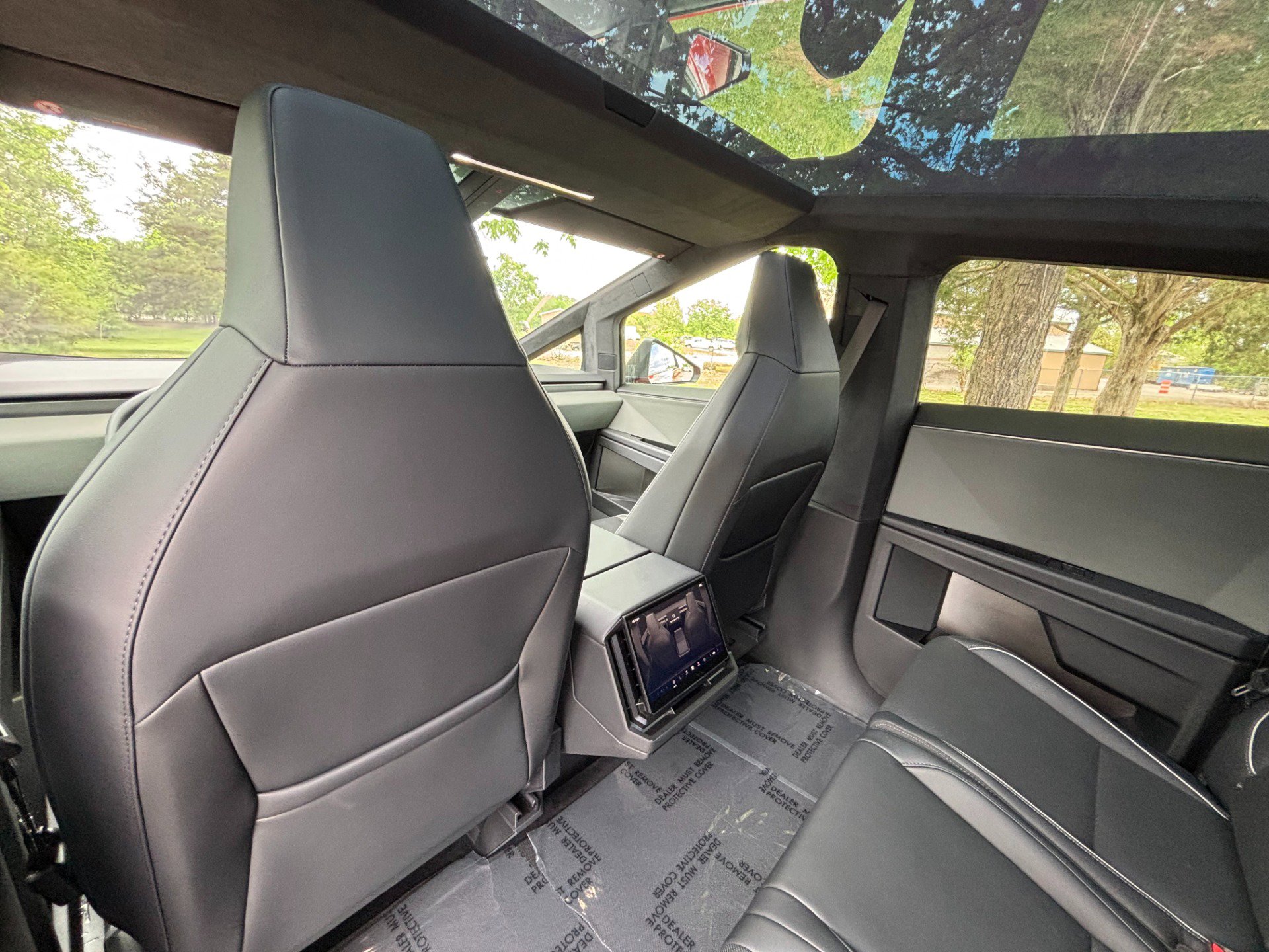 Used 2024 Tesla Cybertruck AWD Crew Cab image 14