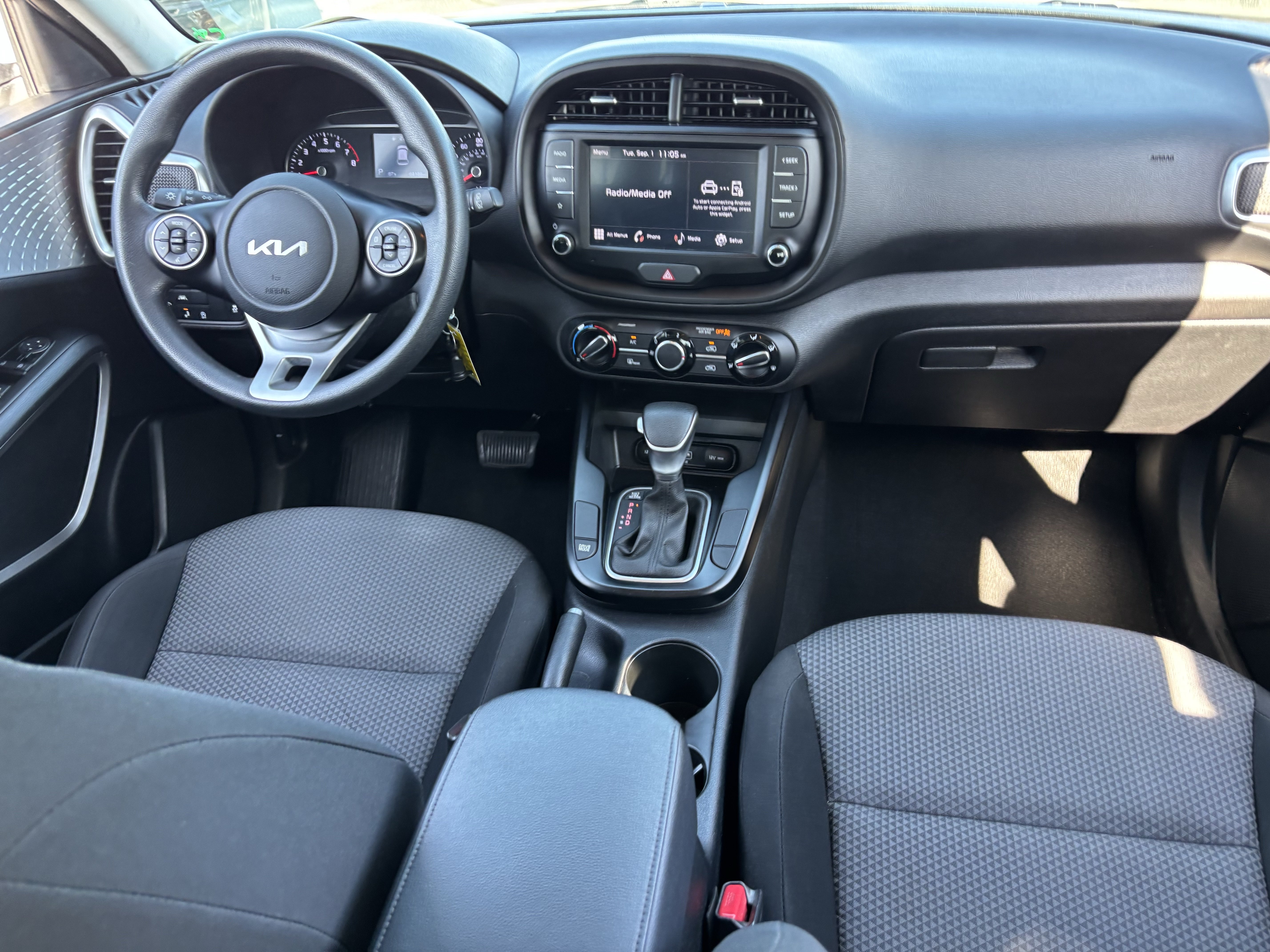 Certified 2022 Kia Soul LX w/ Technology Package FWD image 13