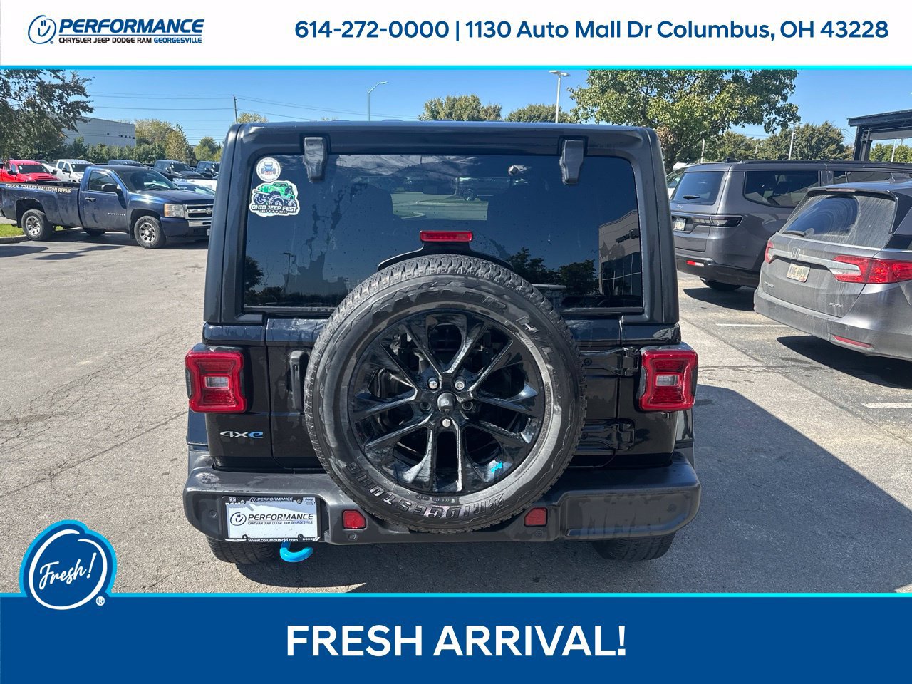 Used 2023 Jeep Wrangler Unlimited Sahara w/ Cold Weather Group AWD/4WD image 5