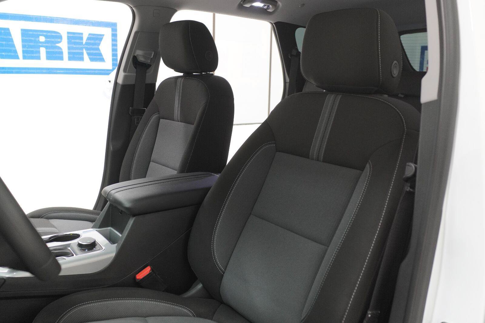 Used 2026 Chevrolet Blazer LT w/ Convenience Package FWD image 6