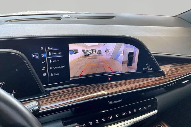 Certified 2023 Cadillac Escalade Premium Luxury AWD/4WD image 11