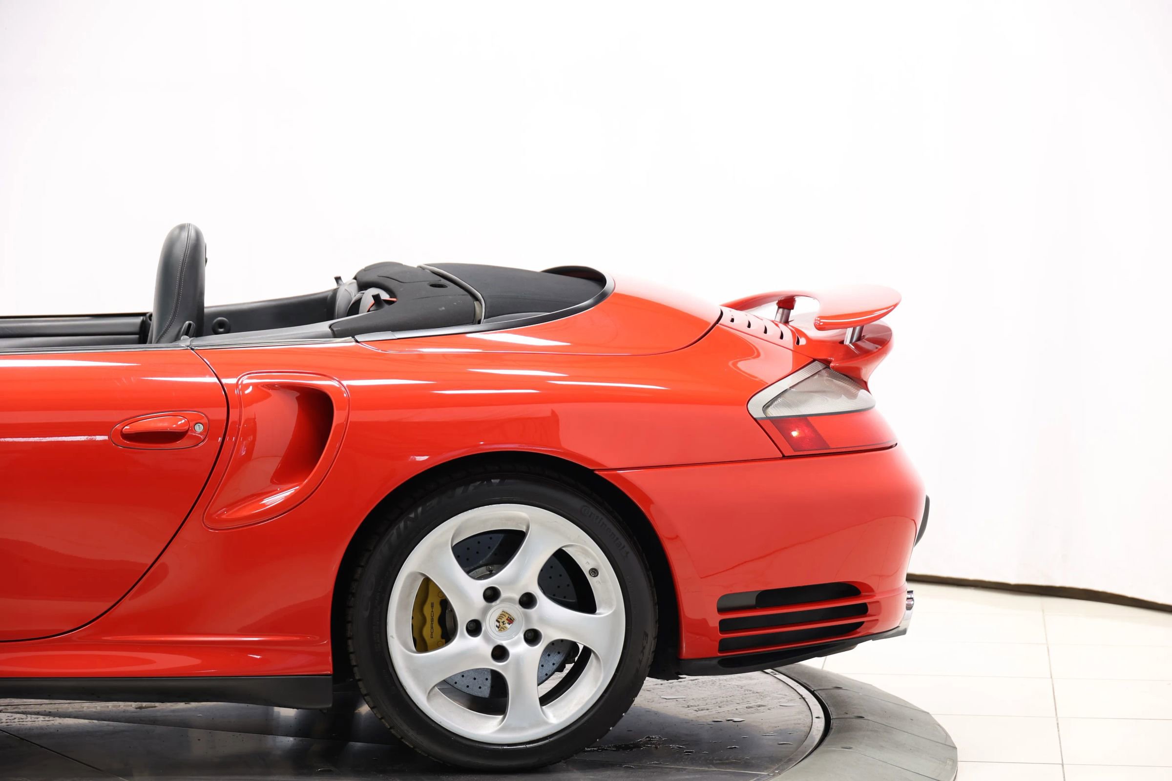 Used 2005 Porsche 911 Turbo image 10