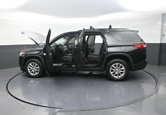 Used 2021 Chevrolet Traverse LT FWD image 35