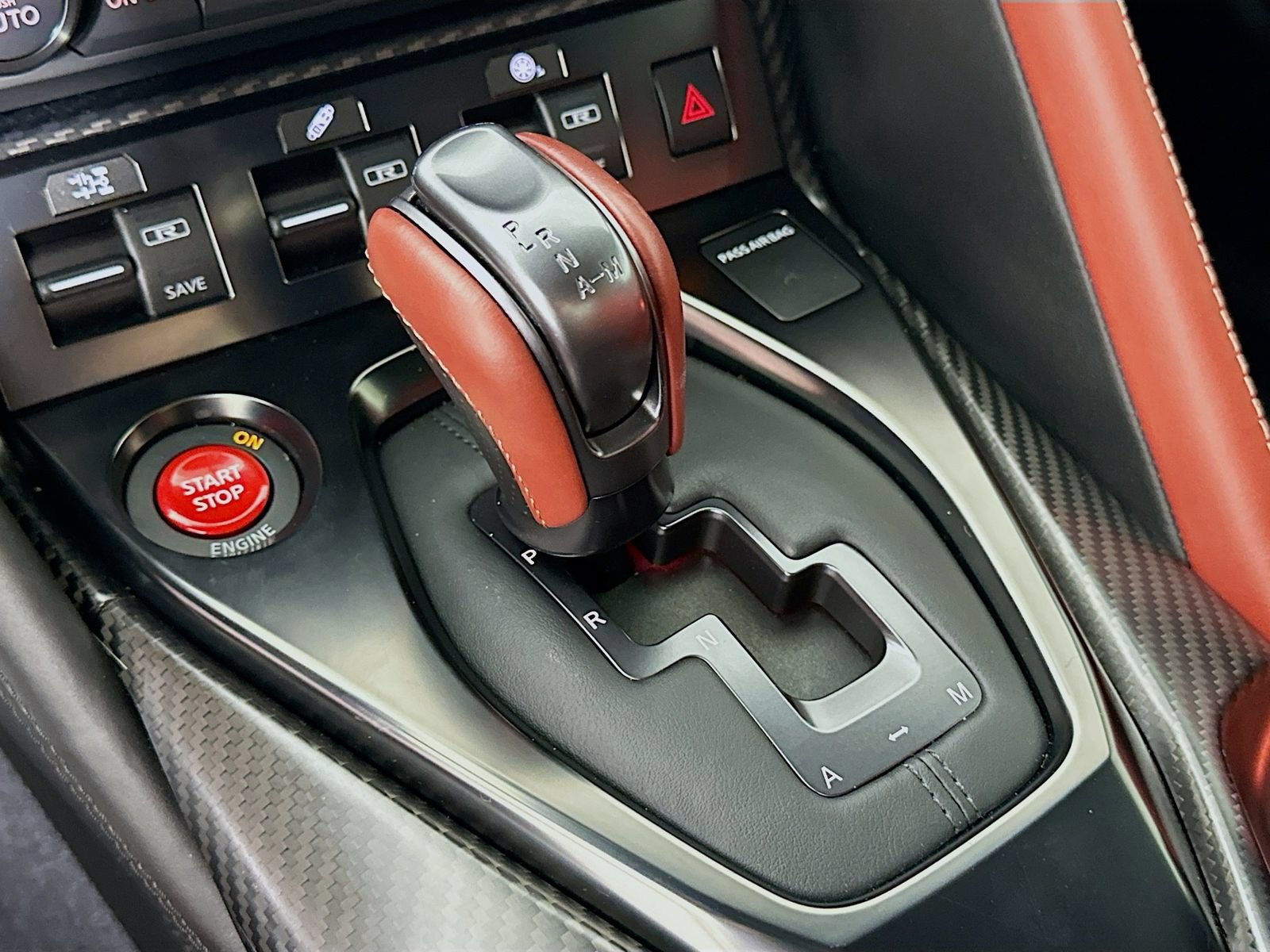 Used 2024 Nissan GT-R Premium w/ Premium Interior Package AWD/4WD image 27