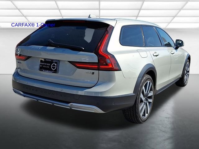Used 2022 Volvo V90 B6 Cross Country w/ Advanced Package image 7