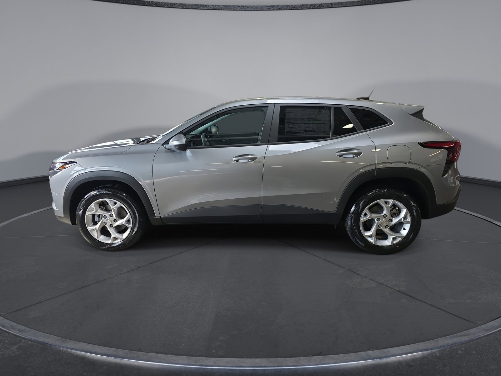New 2026 Chevrolet Trax LS w/ LS Convenience Package FWD image 5