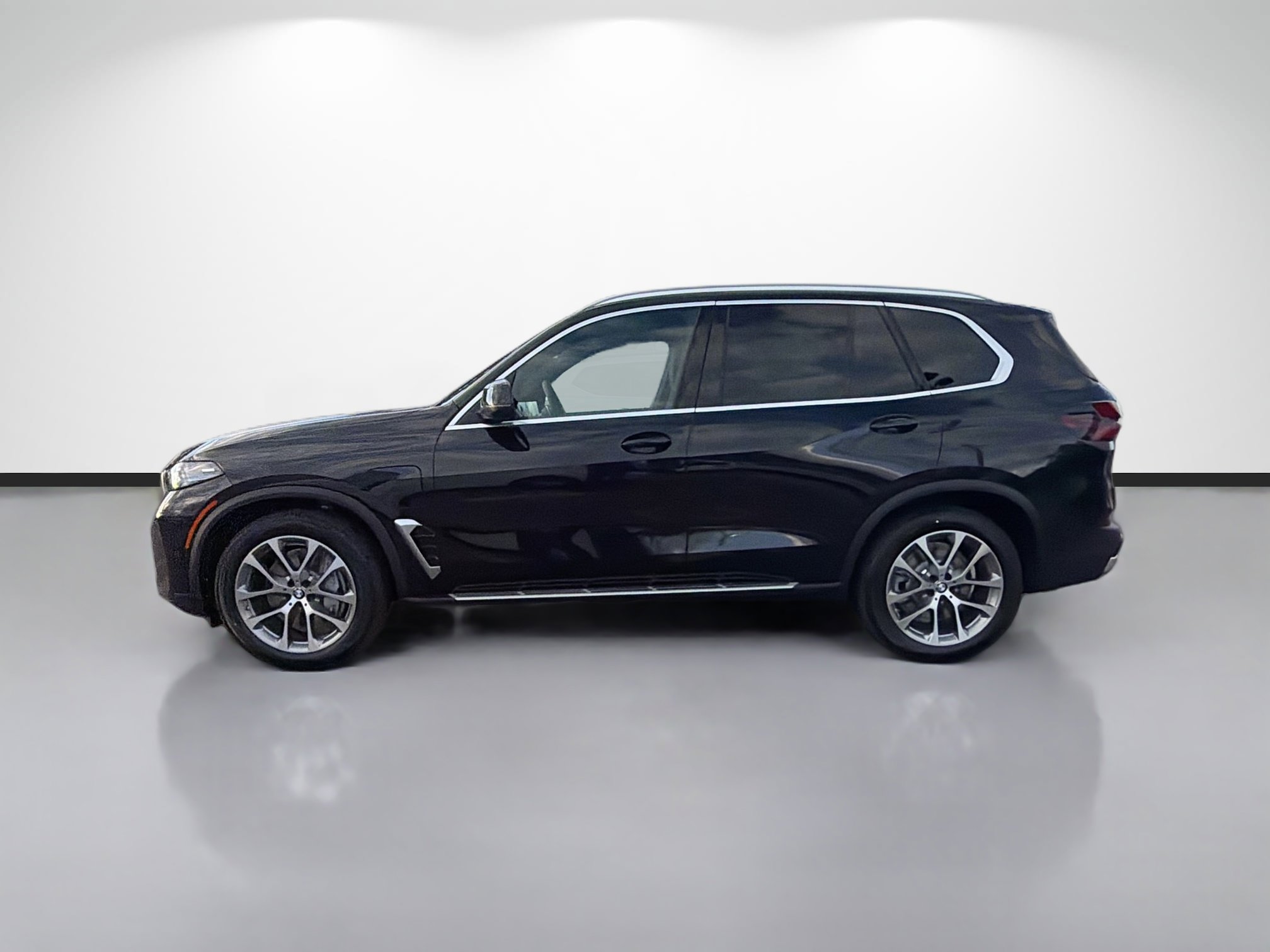 New 2026 BMW X5 xDrive50e w/ Executive Package image 6