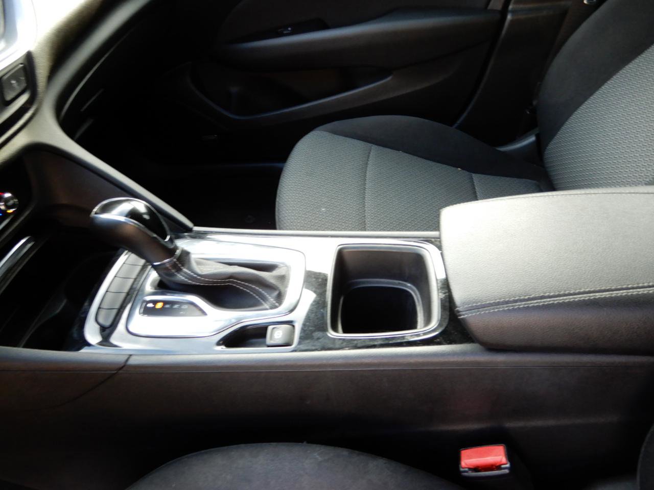 Used 2018 Buick Regal Preferred w/ Sights and Sounds Package AWD/4WD image 14