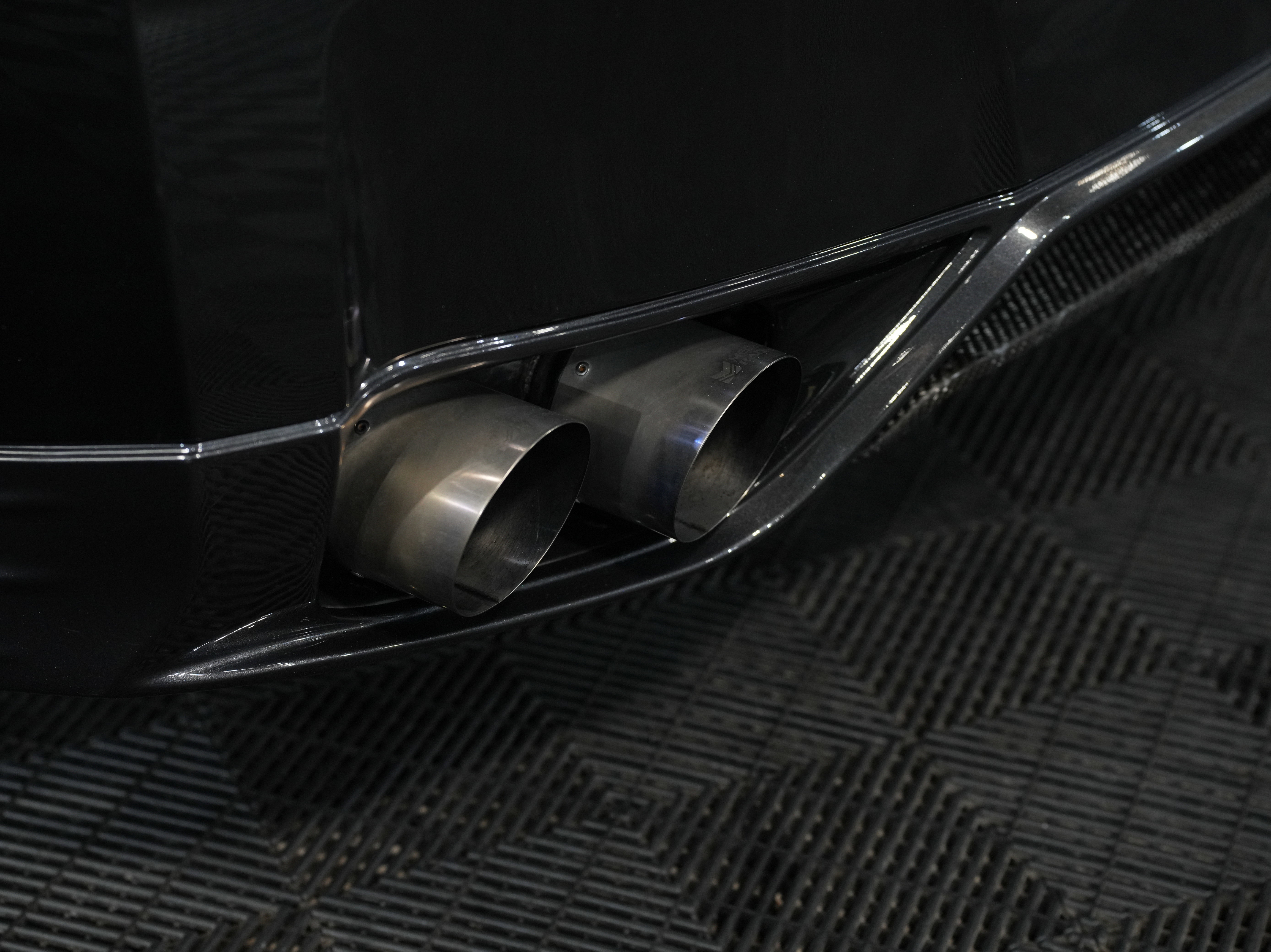 Used 2015 Nissan GT-R Premium image 19