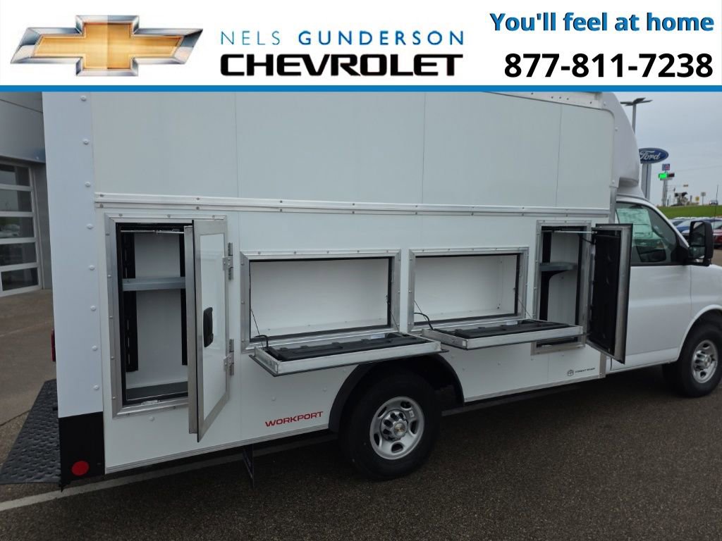 New 2025 Chevrolet Express 3500 w/ Power Convenience Package image 8