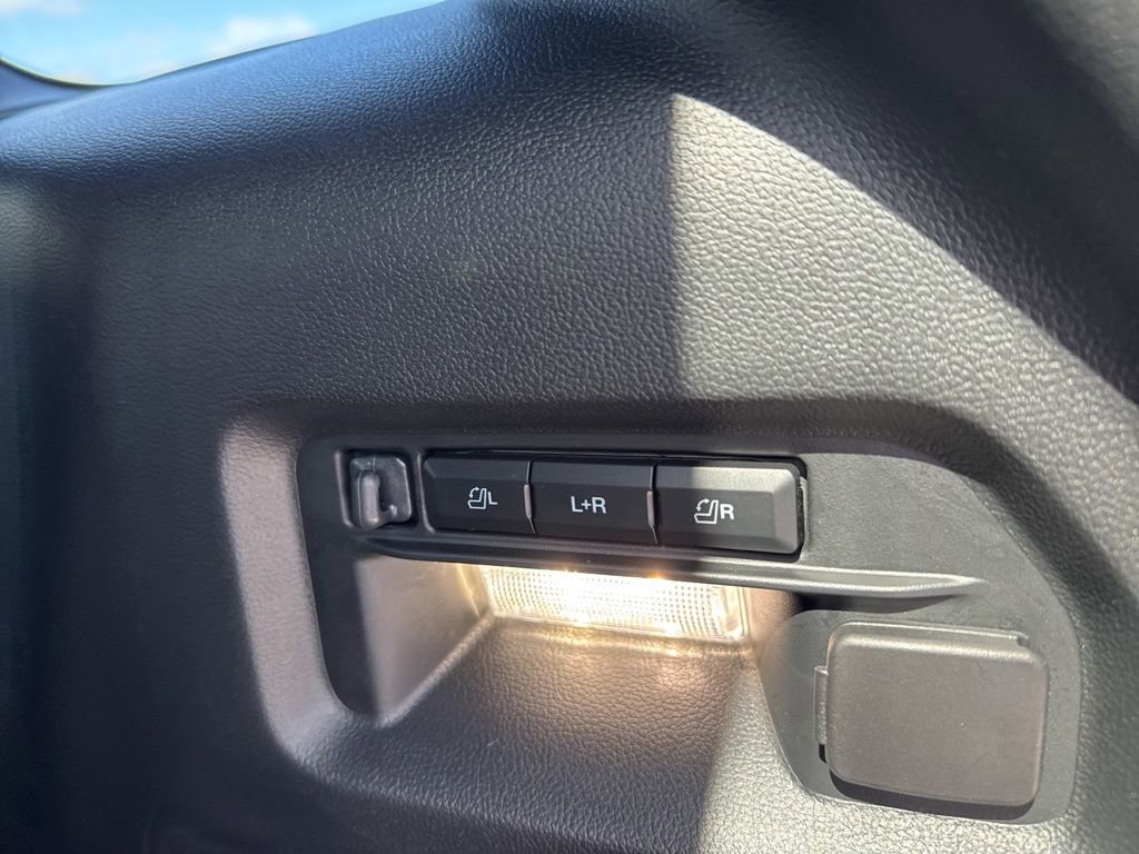 Used 2025 Ford Explorer Platinum w/ Ultimate Package image 24