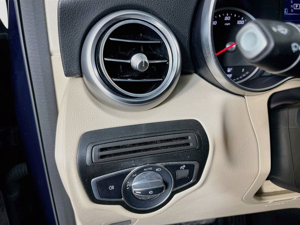 Used 2021 Mercedes-Benz GLC 300 w/ Premium Package image 13