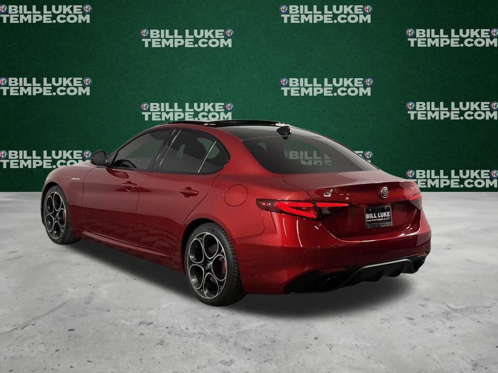 Used 2023 Alfa Romeo Giulia Veloce image 8