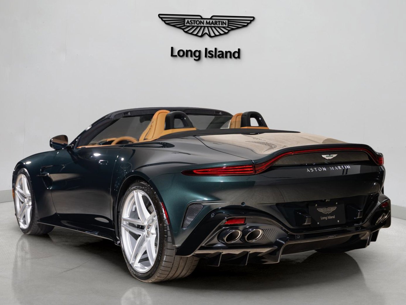 New 2026 Aston Martin V8 Vantage Roadster image 4