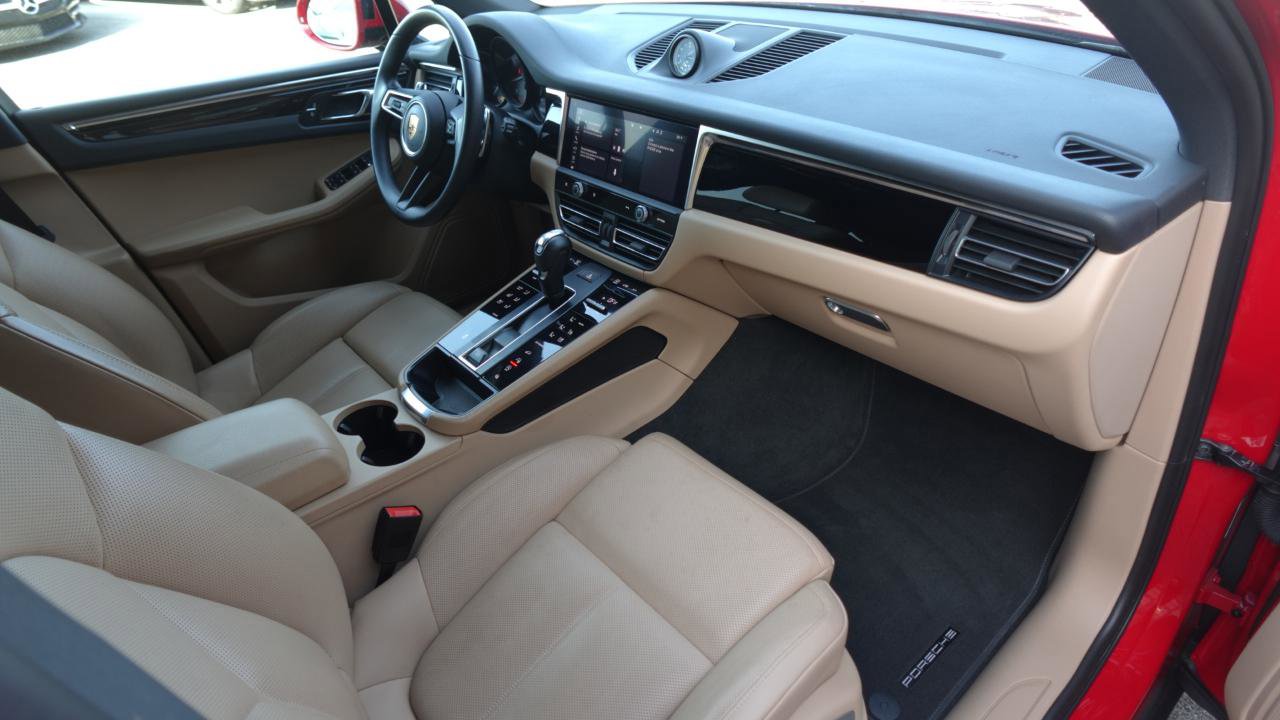 Used 2023 Porsche Macan image 19