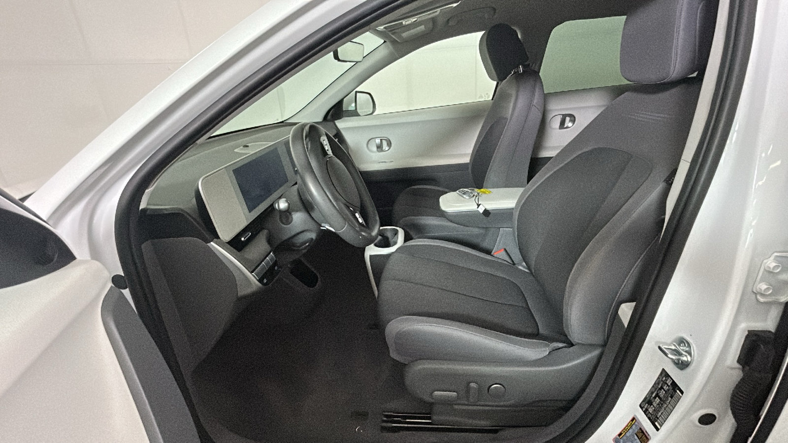 Used 2024 Hyundai Ioniq 5 SEL AWD/4WD image 14