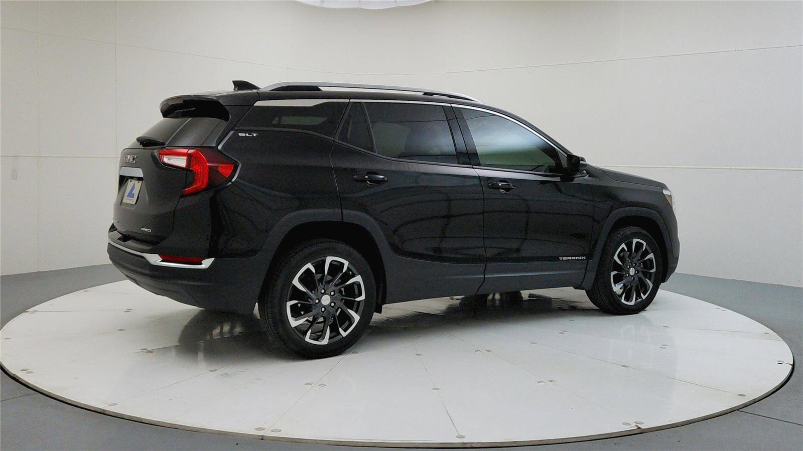 Used 2022 GMC Terrain SLT image 7
