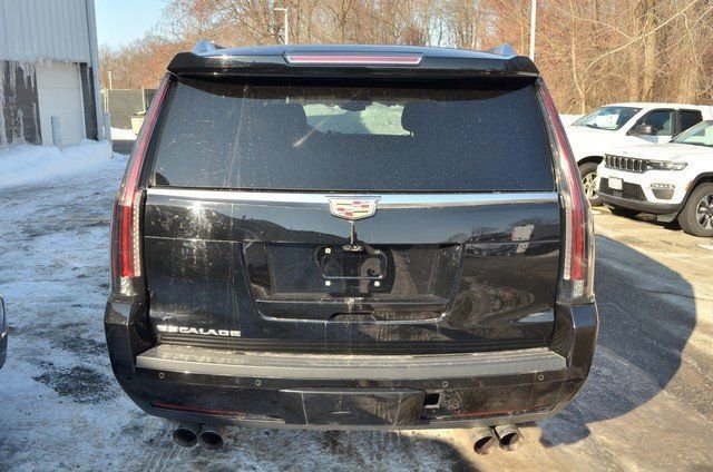 Used 2019 Cadillac Escalade Luxury image 7