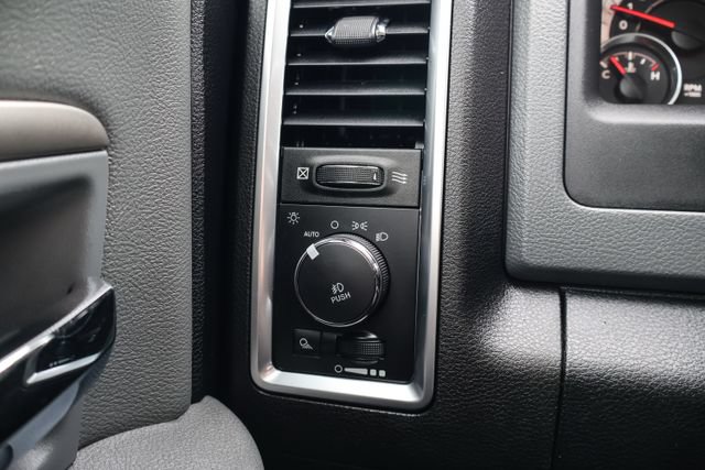 Used 2016 RAM 1500 Lone Star RWD image 17