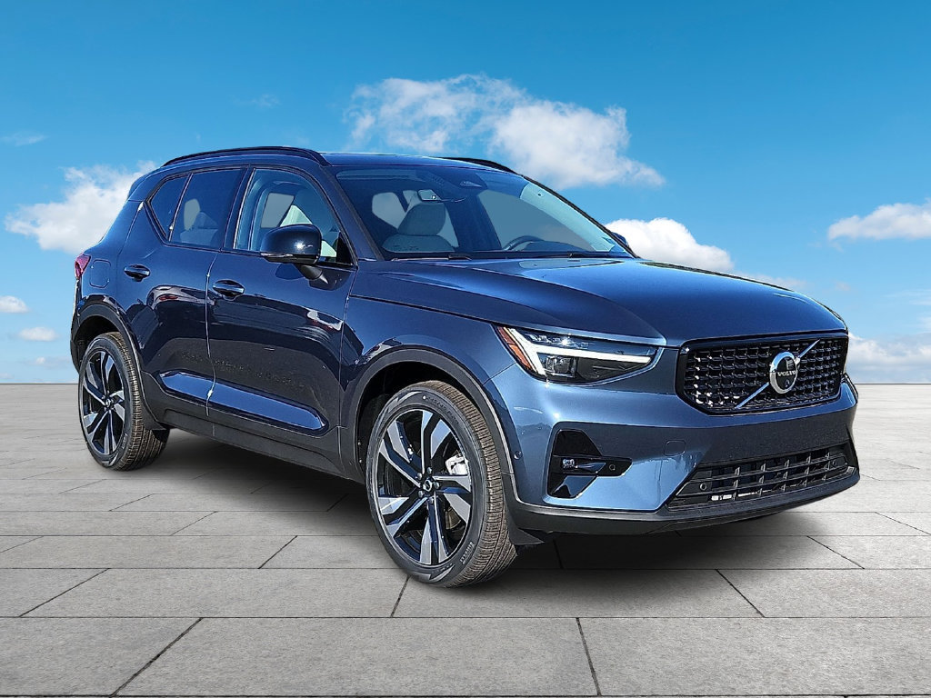 New 2026 Volvo XC40 B5 Ultra w/ Protection Package Premier AWD/4WD image 1