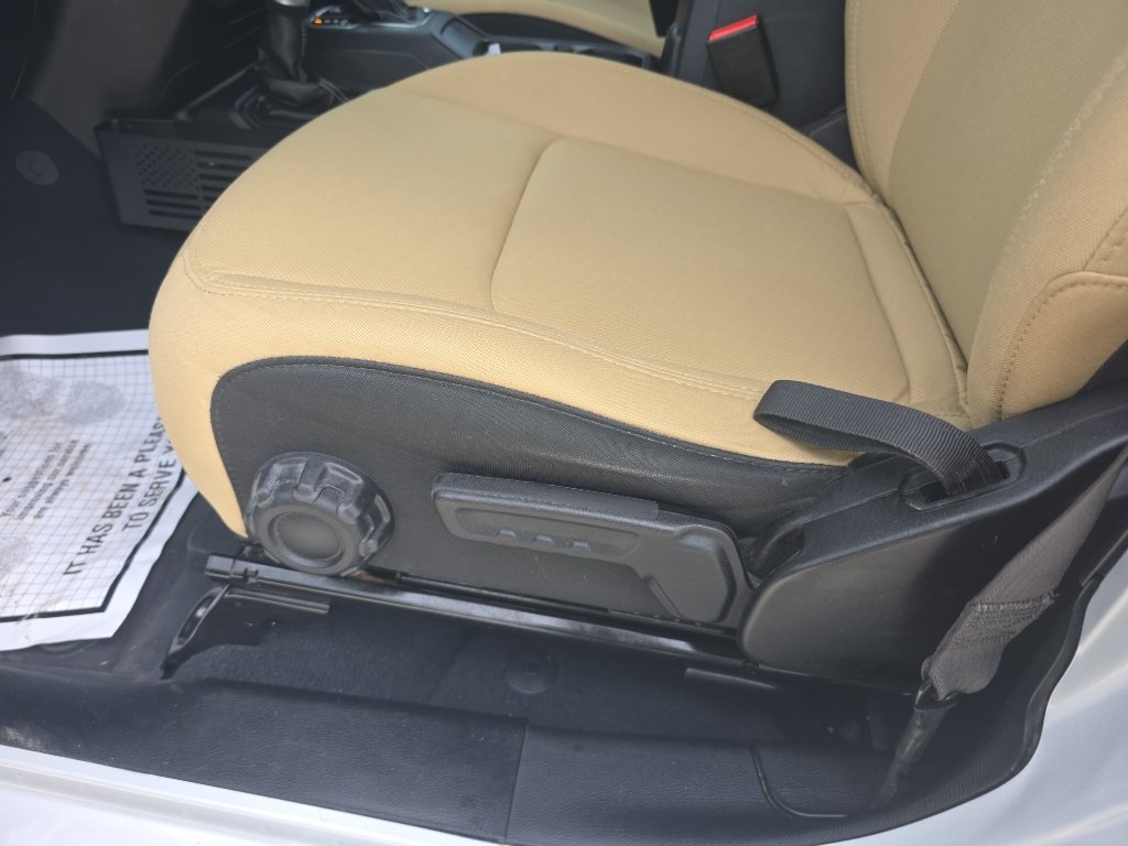 Used 2022 Jeep Wrangler Unlimited Sahara AWD/4WD image 13