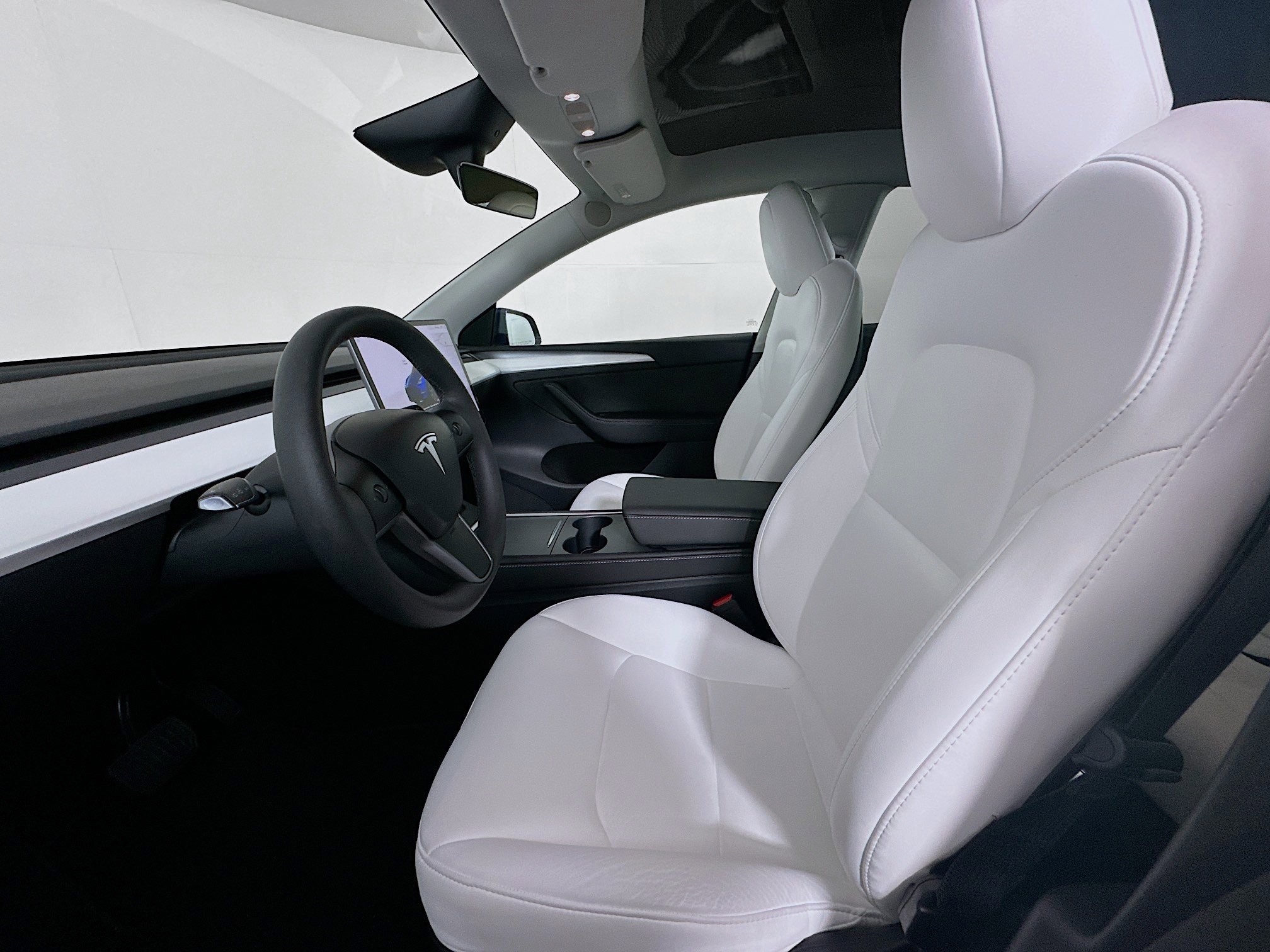 Used 2024 Tesla Model Y Long Range image 13