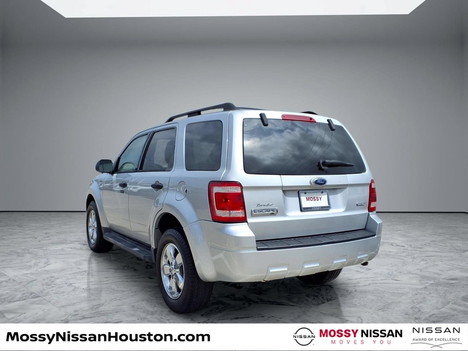 Used 2009 Ford Escape XLT FWD image 2