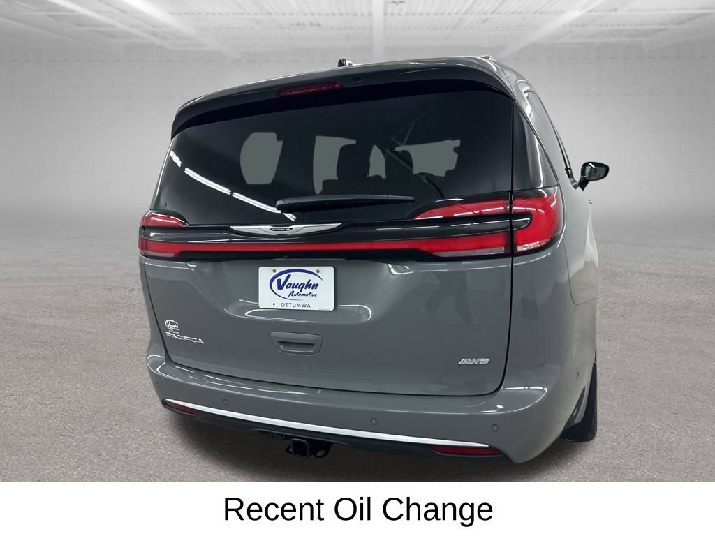 Used 2023 Chrysler Pacifica Pinnacle w/ Trailer Tow Group image 12