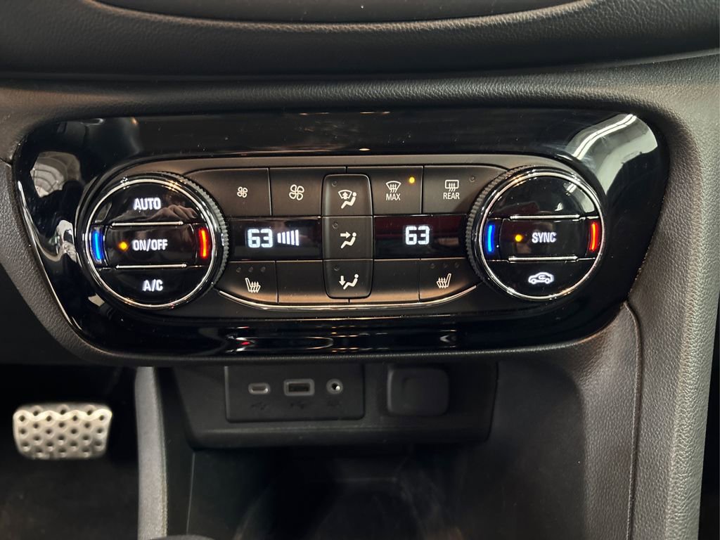 Used 2023 Buick Encore GX Select w/ Sport Touring Package image 31