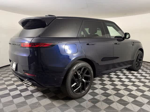 Used 2026 Land Rover Range Rover Sport Dynamic SE AWD/4WD image 7