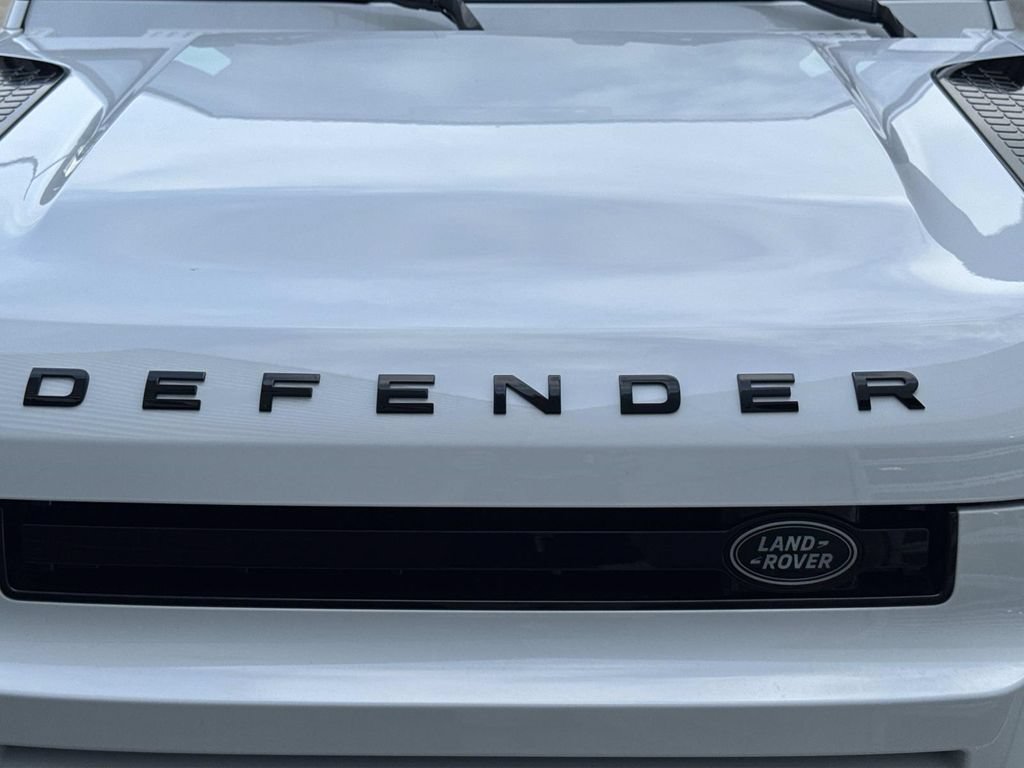 New 2026 Land Rover Defender 110 S AWD/4WD image 10