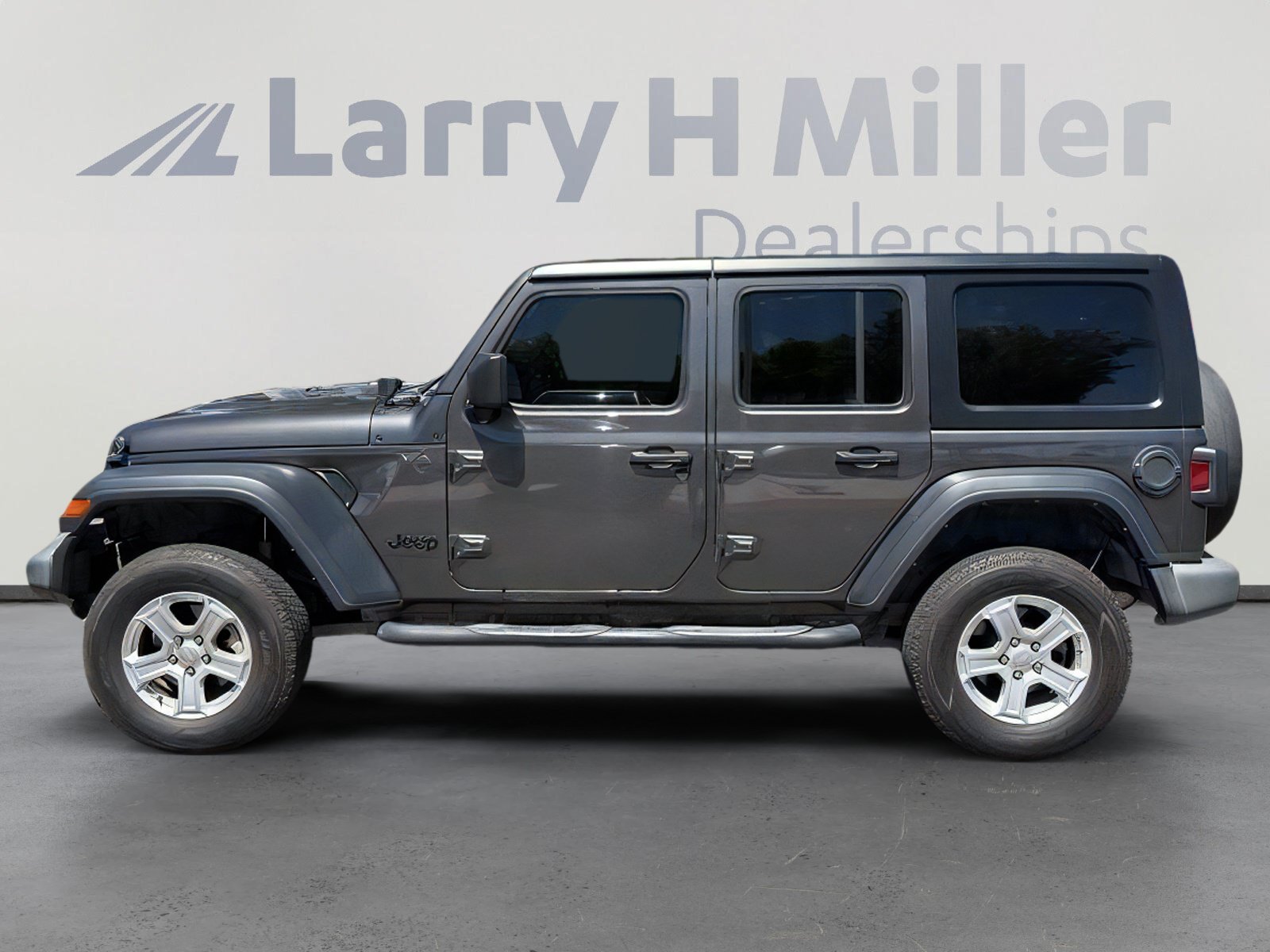 Used 2023 Jeep Wrangler Unlimited Sport AWD/4WD image 2