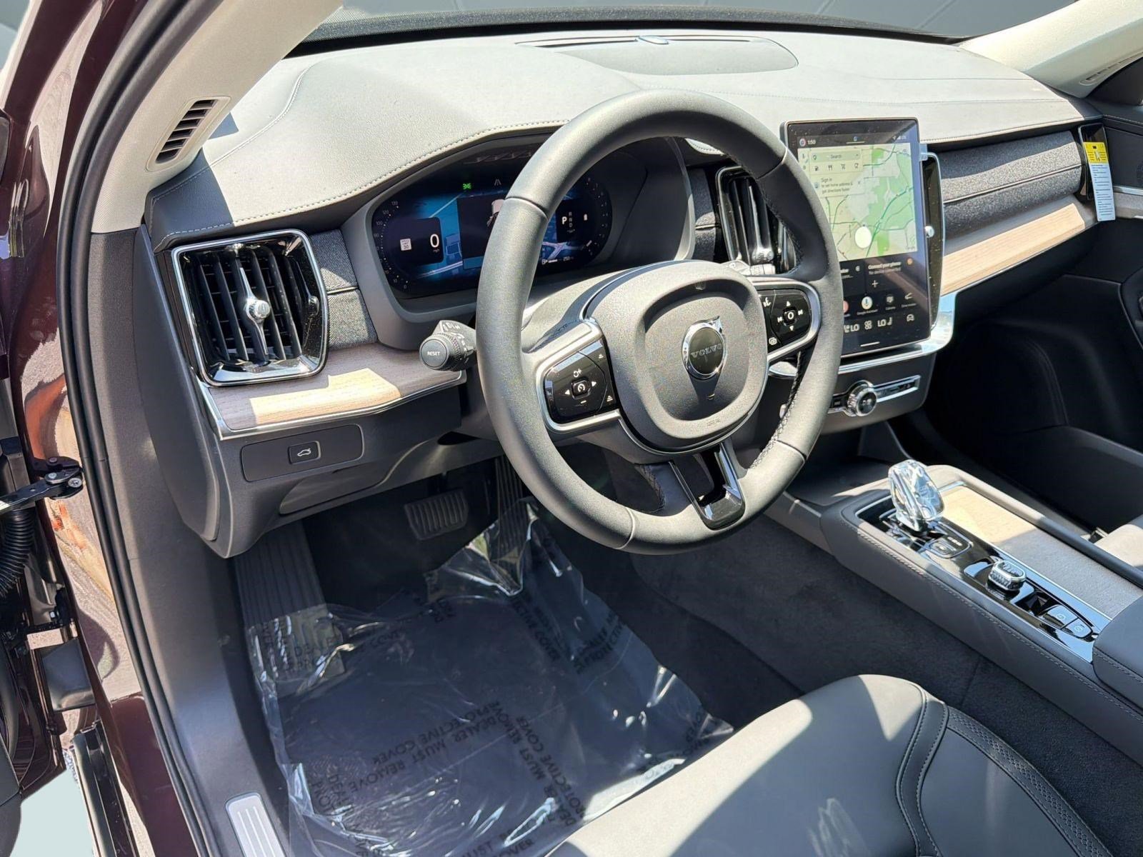 New 2026 Volvo XC90 B6 Plus w/ Protection Package AWD/4WD image 4