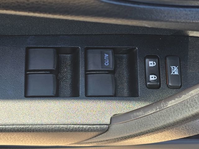 Used 2014 Toyota Corolla LE image 27