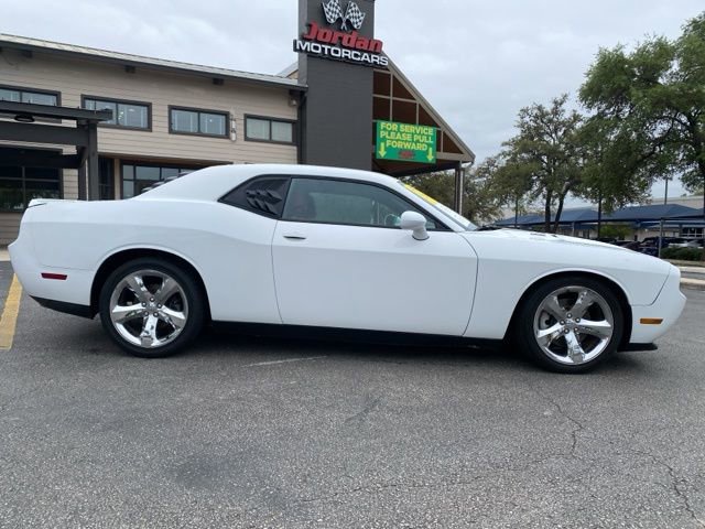 Used 2013 Dodge Challenger R/T RWD image 6